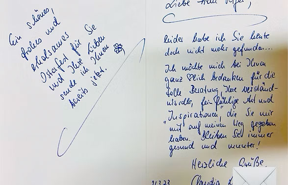 Karte
"...Ich möchte mich bei Ihnen ganz herzlich bedanken für die tolle Beratung, Ihre verständnisvolle, feinfühlige Art und "Inspirationen", die Sie mir mit auf den Weg gegeben haben...."